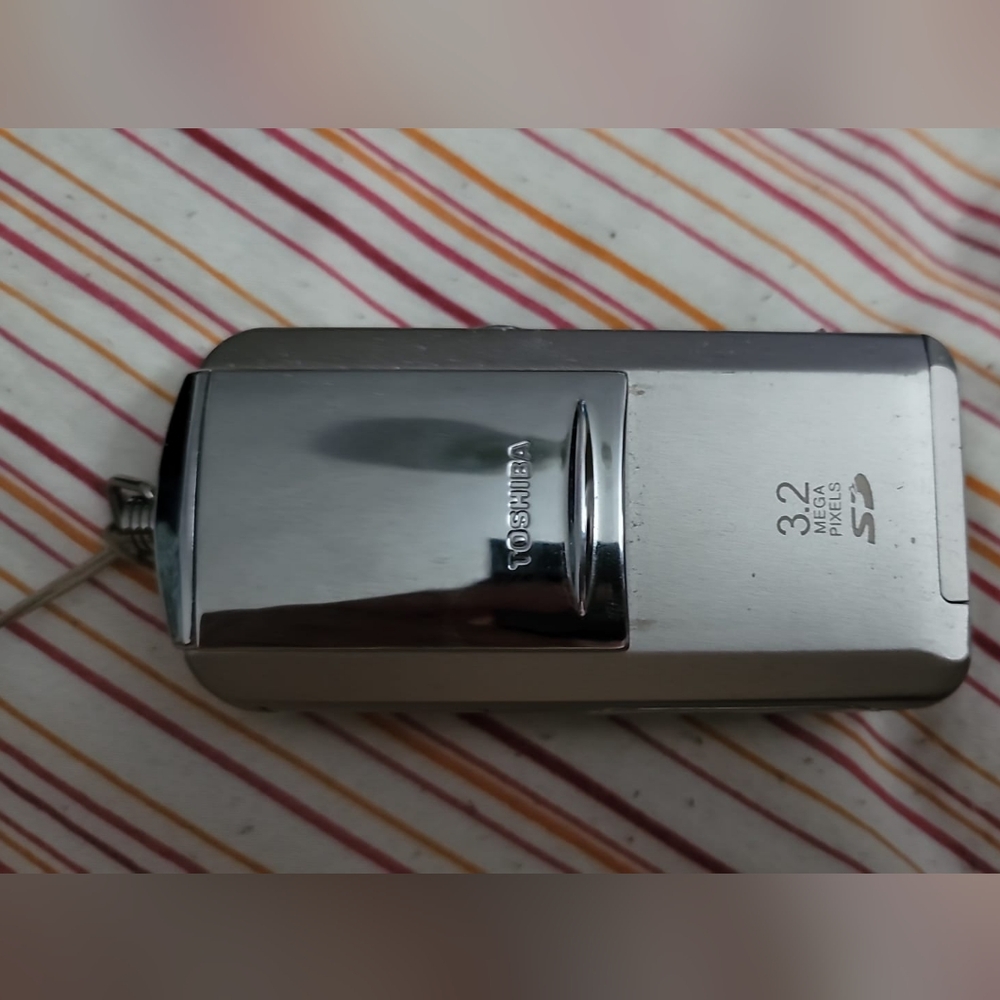 Toshiba PDR-T30 Digital Camera (working)